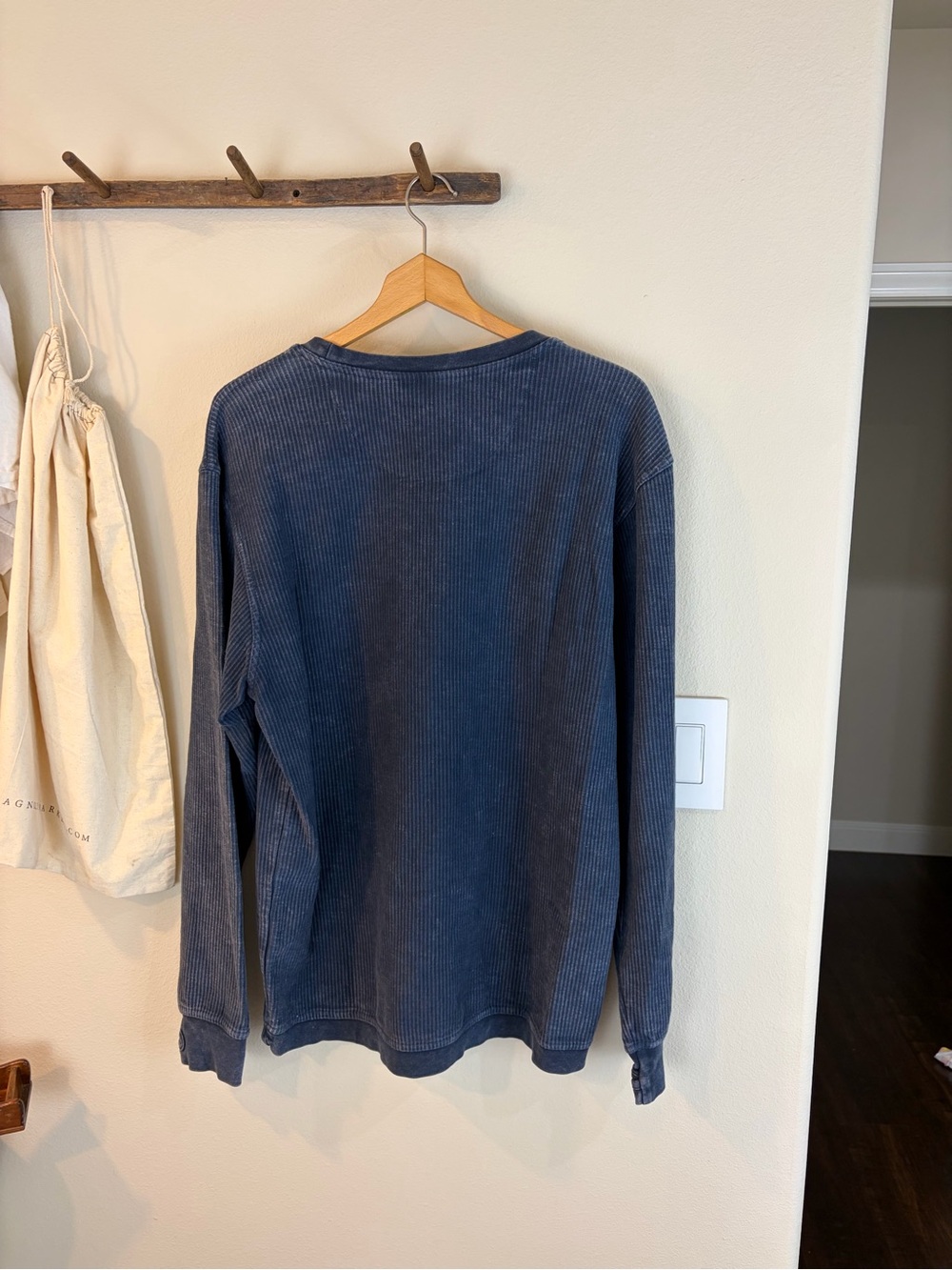 Pressbox Notre Dame Sweatshirt Medium Navy Blue Ribbed Pullover - Picture 6 of 6